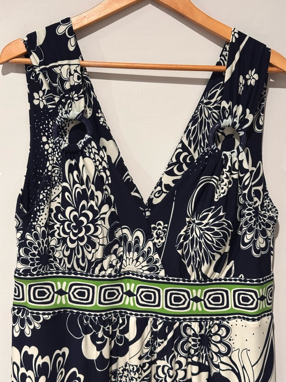 Glamour Floral Dress Women’s Size 16 Navy White Sleeveless V-Neck Midi - Picture 4 of 6